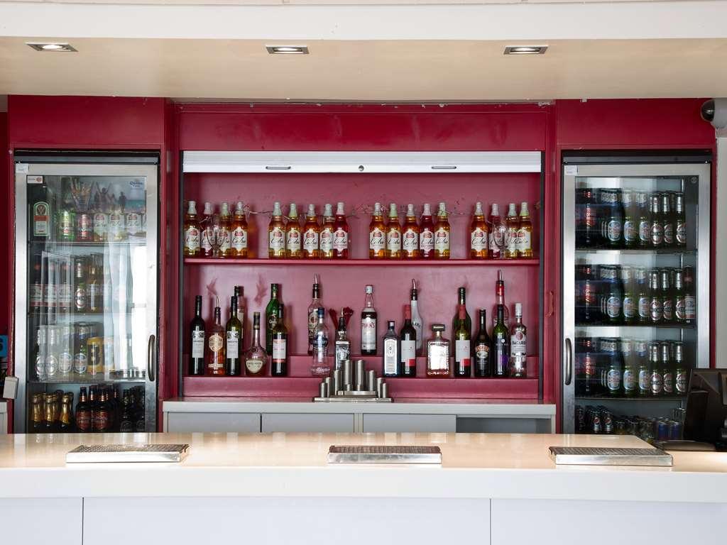 Premier Inn Worthing Seafront المطعم الصورة