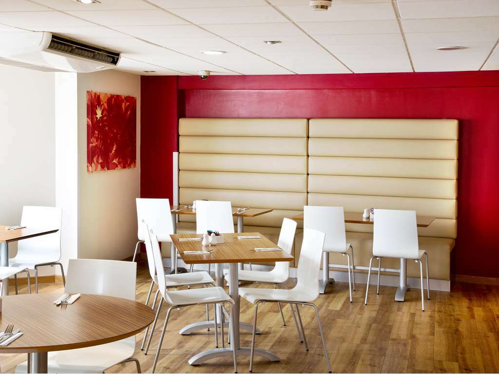 Premier Inn Worthing Seafront المطعم الصورة