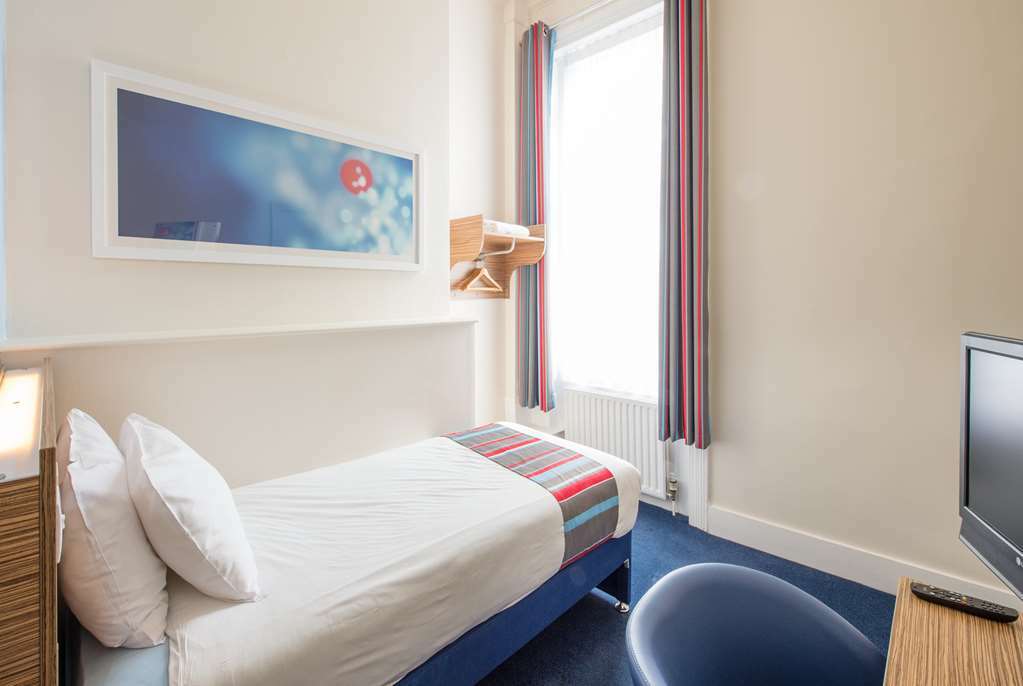 Premier Inn Worthing Seafront الغرفة الصورة